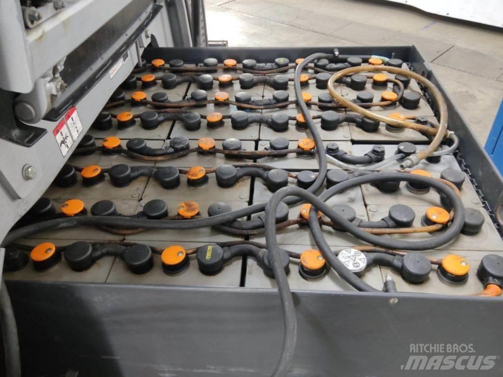 Still RX60-30L شاحنات ذات رافعات شوكية تعمل بالكهرباء