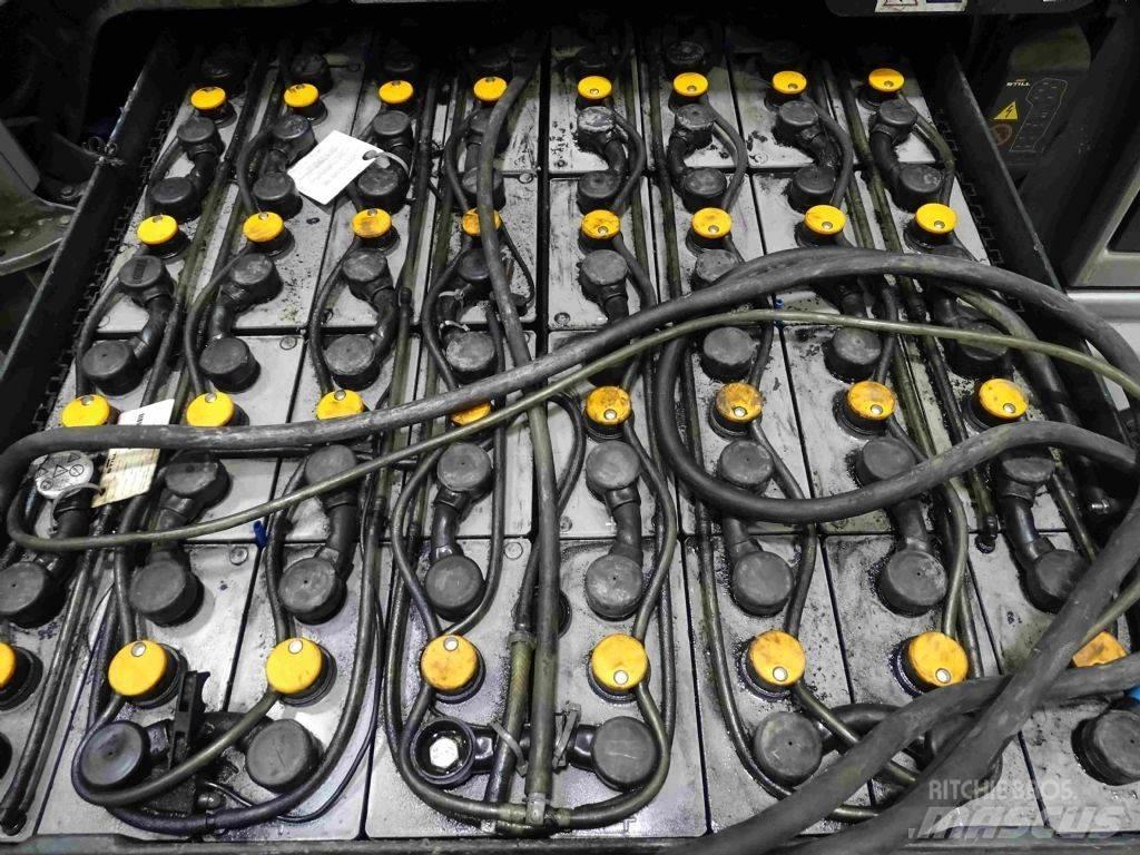 Still RX60-30L شاحنات ذات رافعات شوكية تعمل بالكهرباء