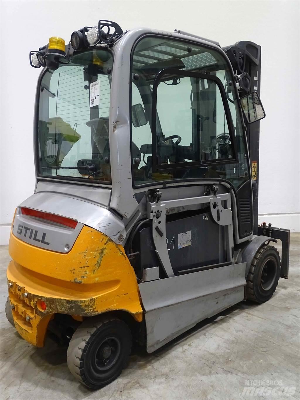 Still RX60-30L شاحنات ذات رافعات شوكية تعمل بالكهرباء
