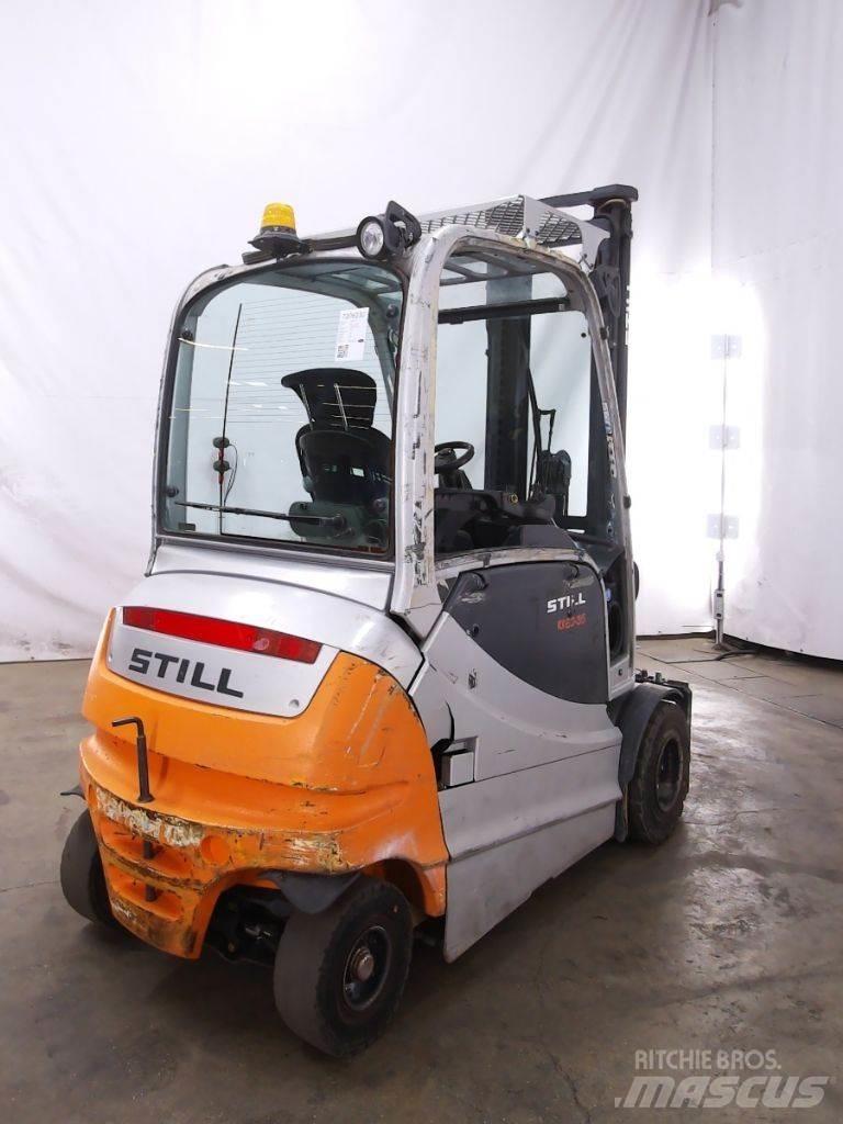 Still RX60-35 شاحنات ذات رافعات شوكية تعمل بالكهرباء
