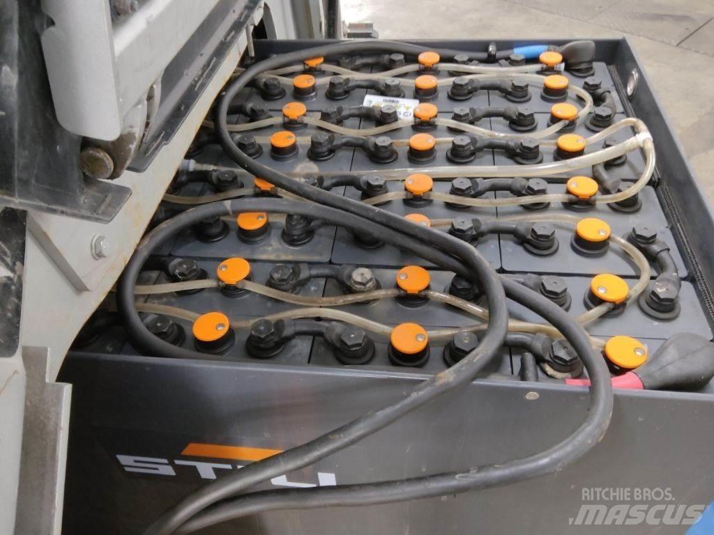 Still RX60-35 شاحنات ذات رافعات شوكية تعمل بالكهرباء