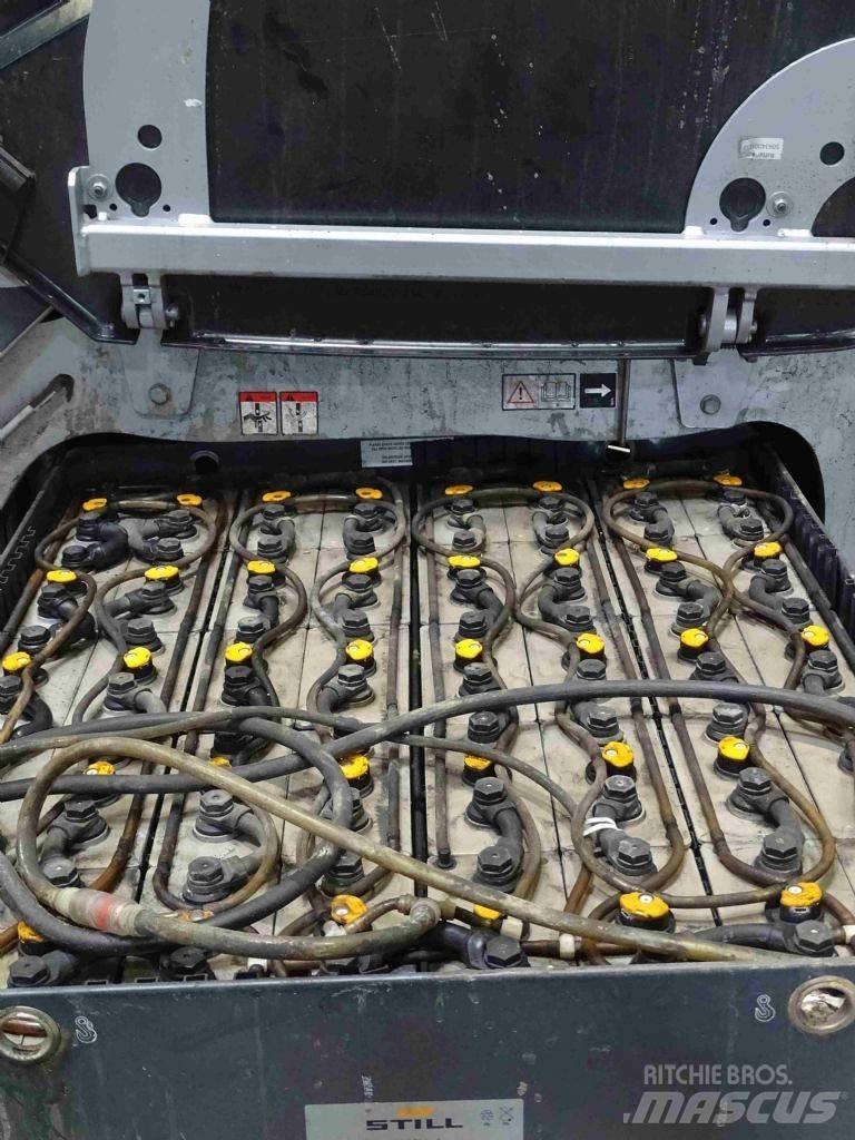 Still RX60-35 شاحنات ذات رافعات شوكية تعمل بالكهرباء