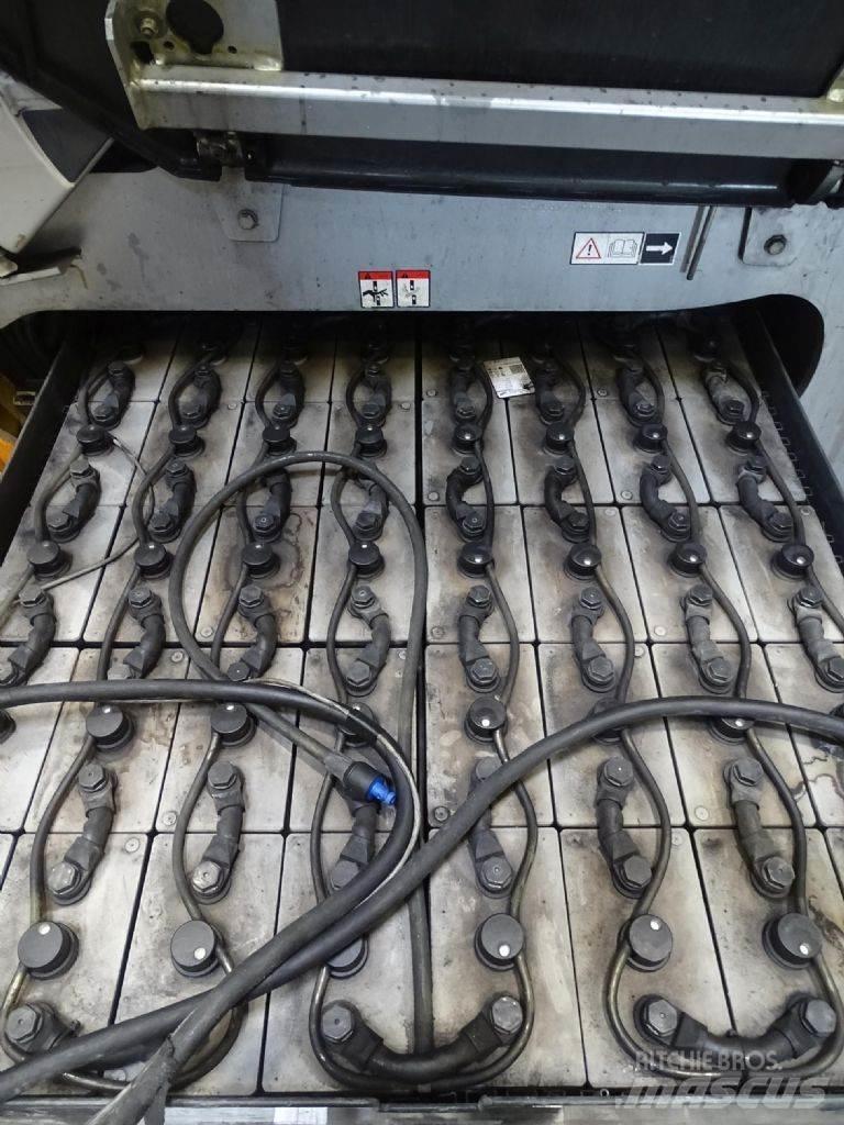 Still RX60-40 شاحنات ذات رافعات شوكية تعمل بالكهرباء