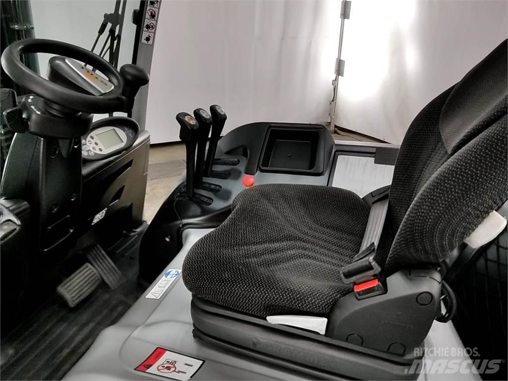 Still RX60-50/600 شاحنات ذات رافعات شوكية تعمل بالكهرباء