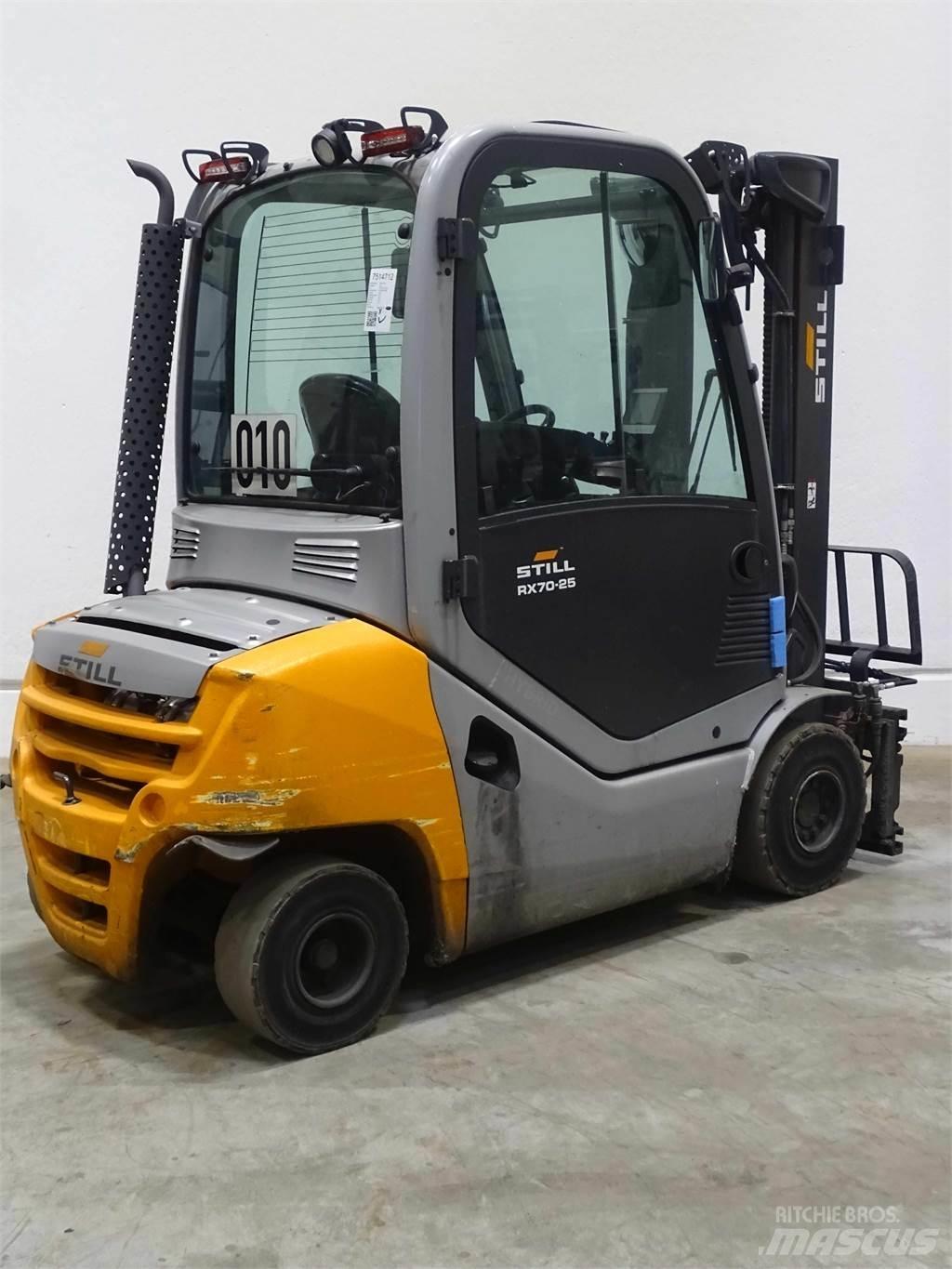 Still RX70-25 شاحنات الديزل
