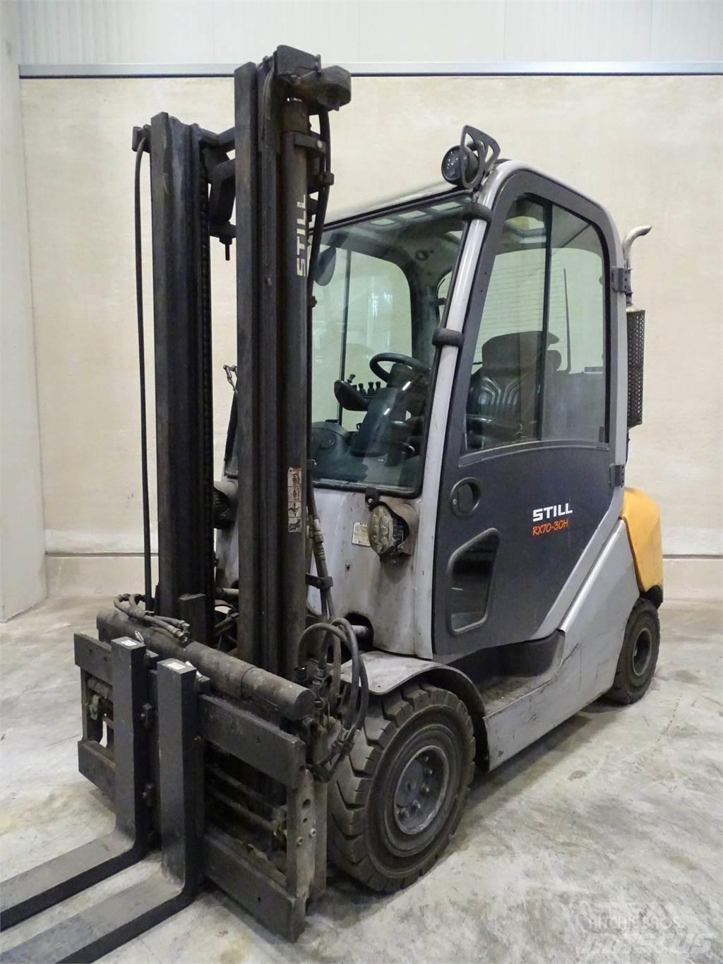 Still RX70-30 شاحنات الديزل