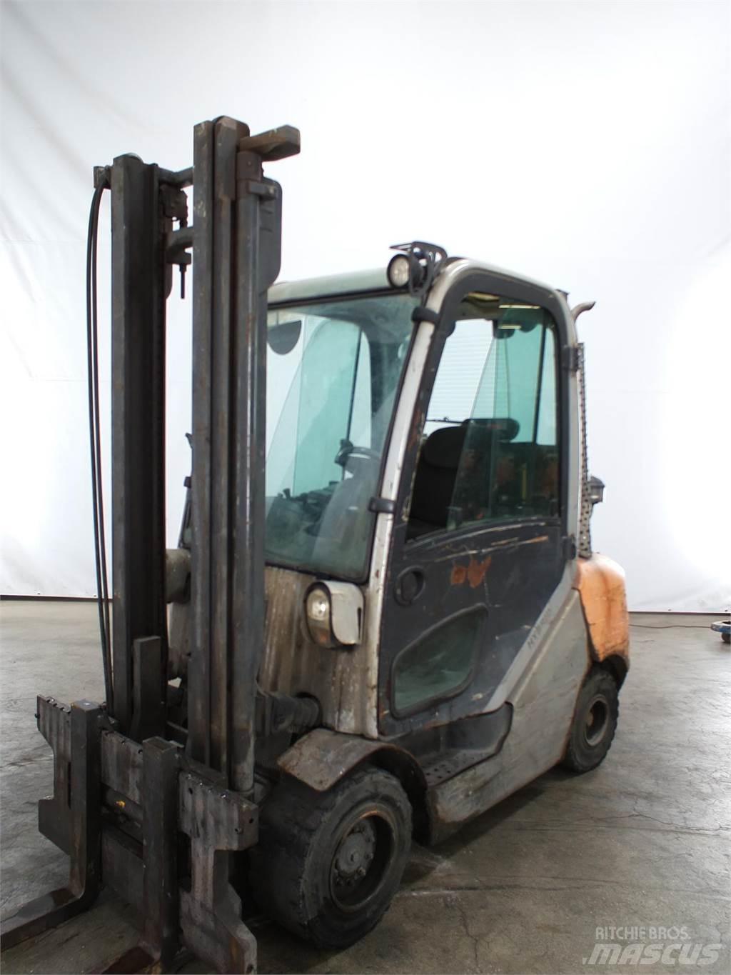 Still RX70-35 شاحنات الديزل