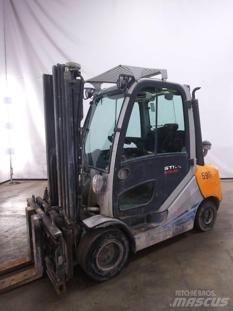 Still RX70-35 شاحنات الديزل