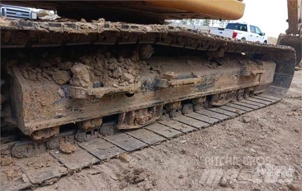 CAT 320GC حفارات زحافة