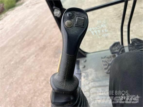 CAT 320GC حفارات زحافة