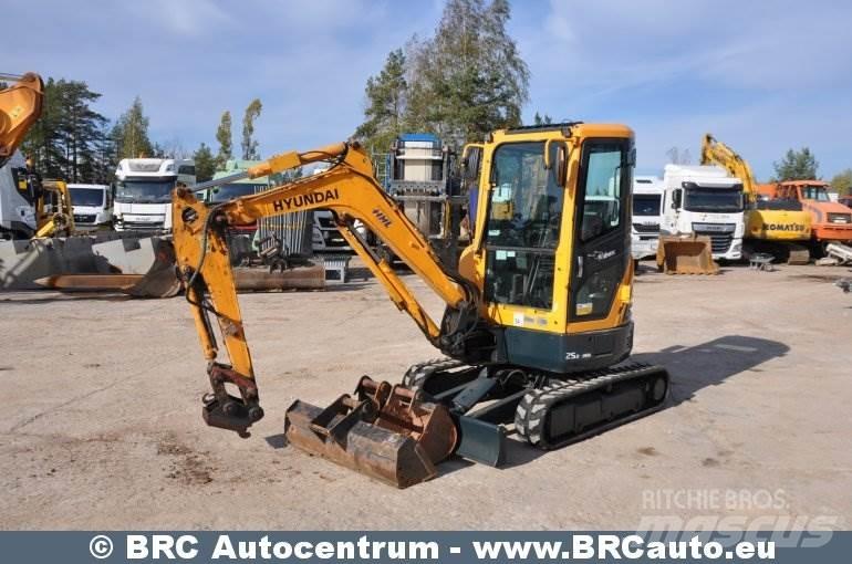 Hyundai R25Z-9AK حفارات صغيرة أقل من 7 طن (حفارات صغيرة)