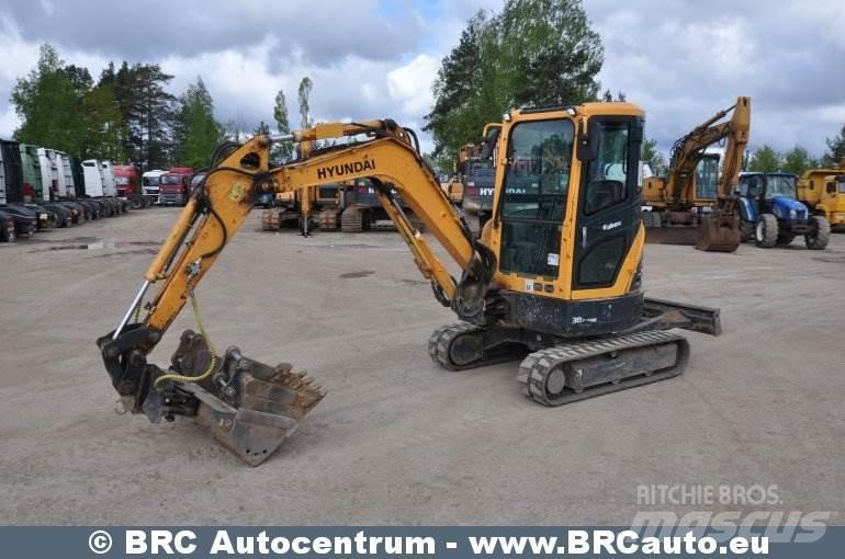 Hyundai R30Z-9AK حفارات صغيرة أقل من 7 طن (حفارات صغيرة)