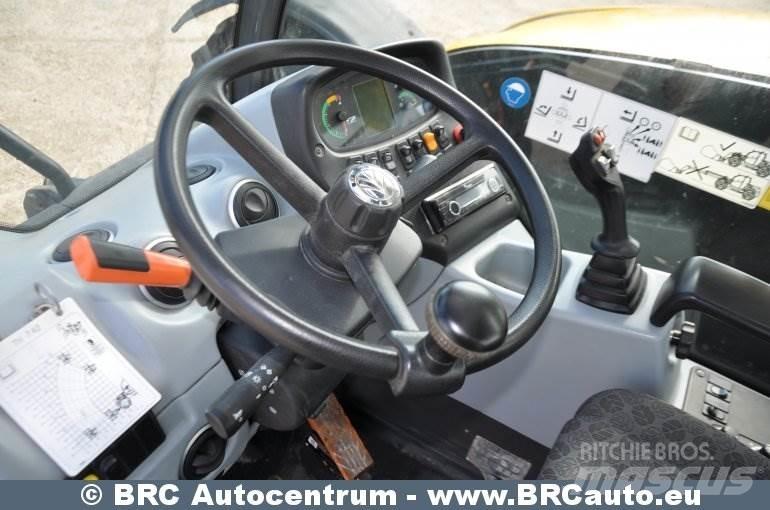 New Holland TH 7.42 مناولات متداخلة