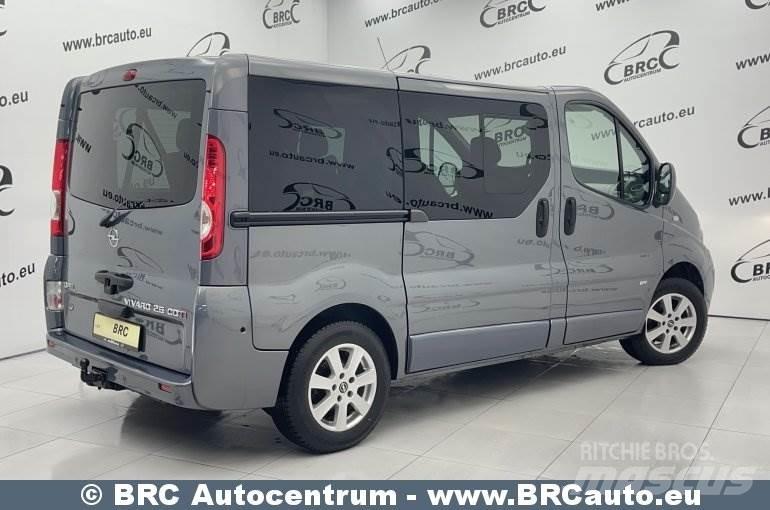 Opel Vivaro حافلة صغيرة