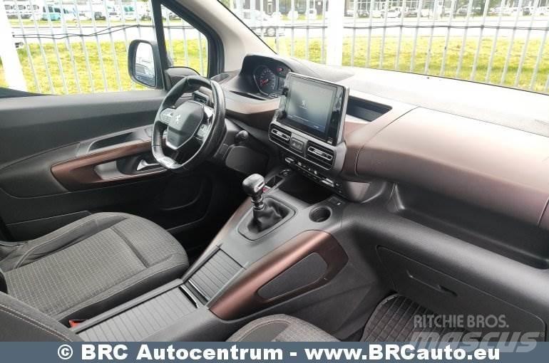 Peugeot Rifter حافلة صغيرة
