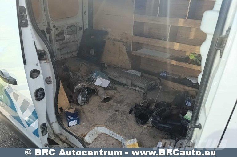 Renault Trafic هيكل صندوقي