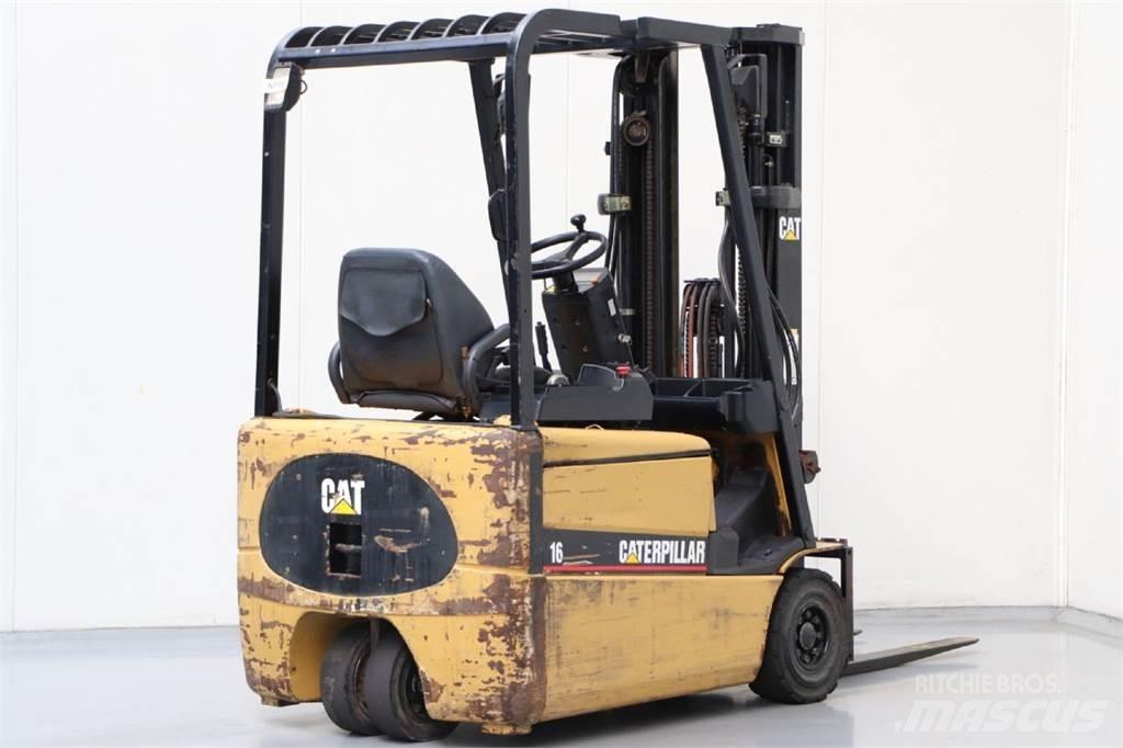 CAT EP16KT شاحنات ذات رافعات شوكية تعمل بالكهرباء