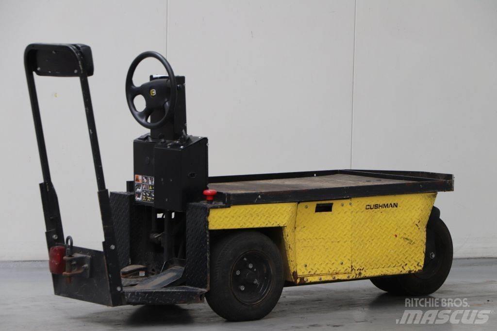 Cushman  شاحنة قاطرة