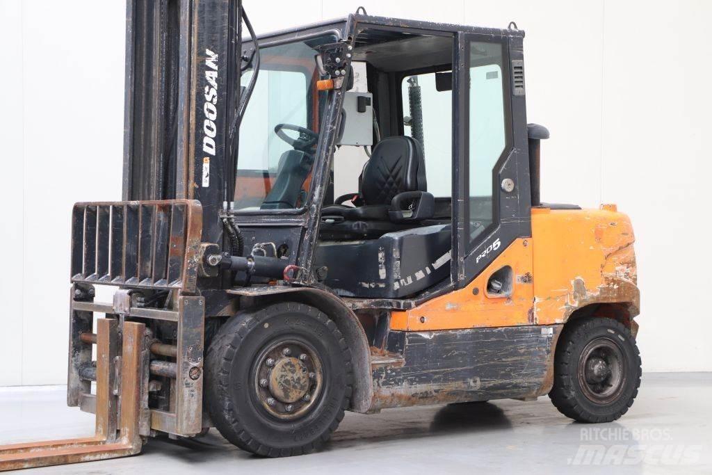 Doosan D50SC-5 شاحنات الديزل