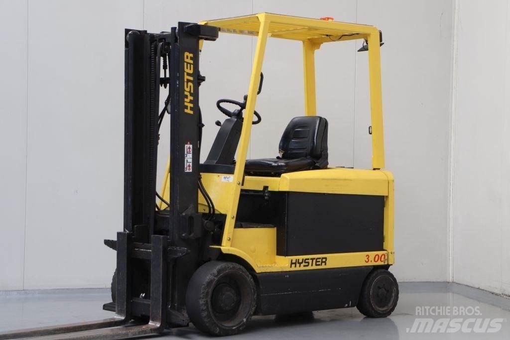 Hyster E3.00XM شاحنات ذات رافعات شوكية تعمل بالكهرباء