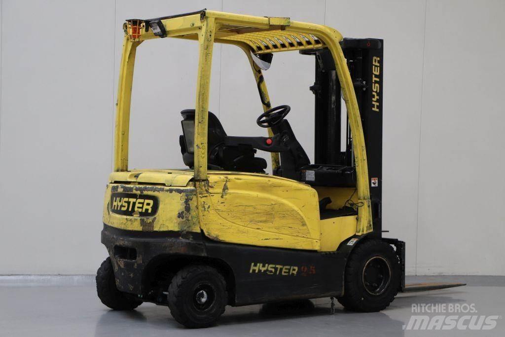 Hyster J2.5XN شاحنات ذات رافعات شوكية تعمل بالكهرباء