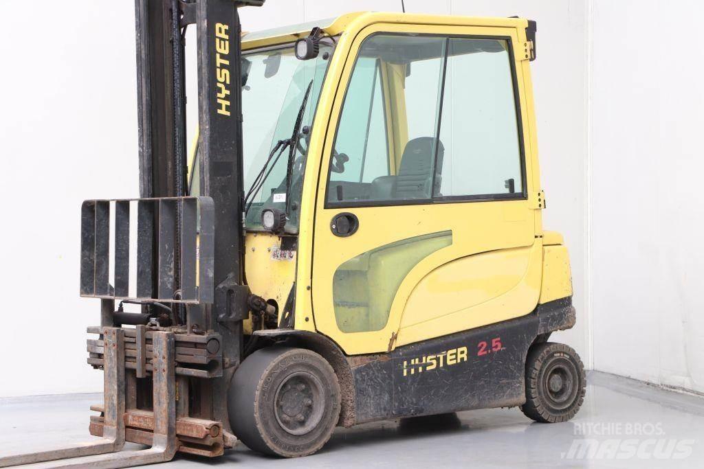 Hyster J2.5XN شاحنات ذات رافعات شوكية تعمل بالكهرباء