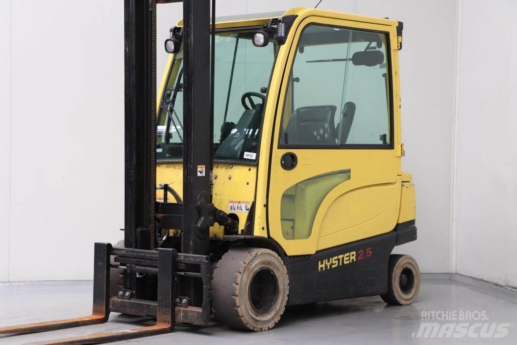 Hyster J2.5XN شاحنات ذات رافعات شوكية تعمل بالكهرباء