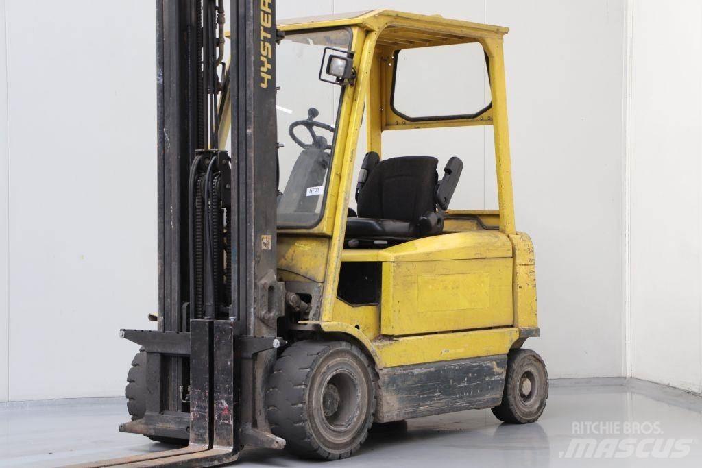 Hyster J3.00XM شاحنات ذات رافعات شوكية تعمل بالكهرباء