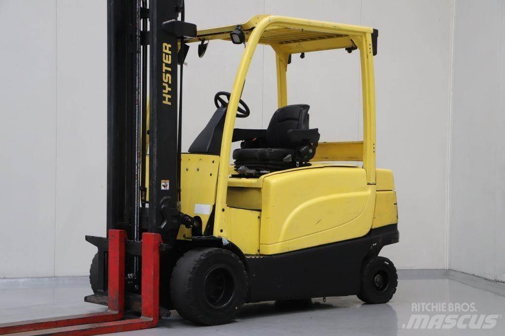 Hyster J3.5XN شاحنات ذات رافعات شوكية تعمل بالكهرباء
