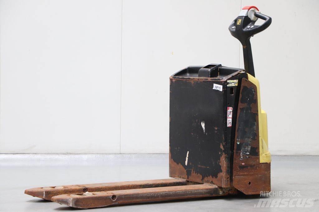 Hyster P1.8 معدات الرفع منخفض المستوى