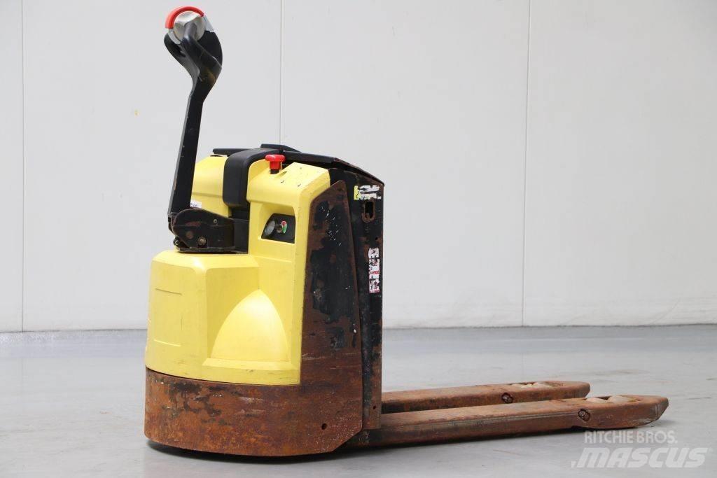 Hyster P1.8 معدات الرفع منخفض المستوى