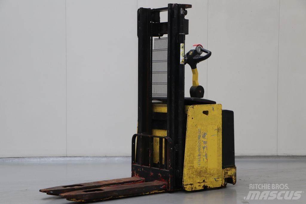 Hyster S1.2S-30 IL معدات التكديس الجوالة
