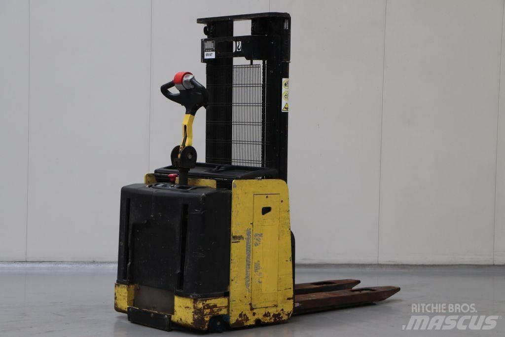 Hyster S1.2S-30 IL معدات التكديس الجوالة