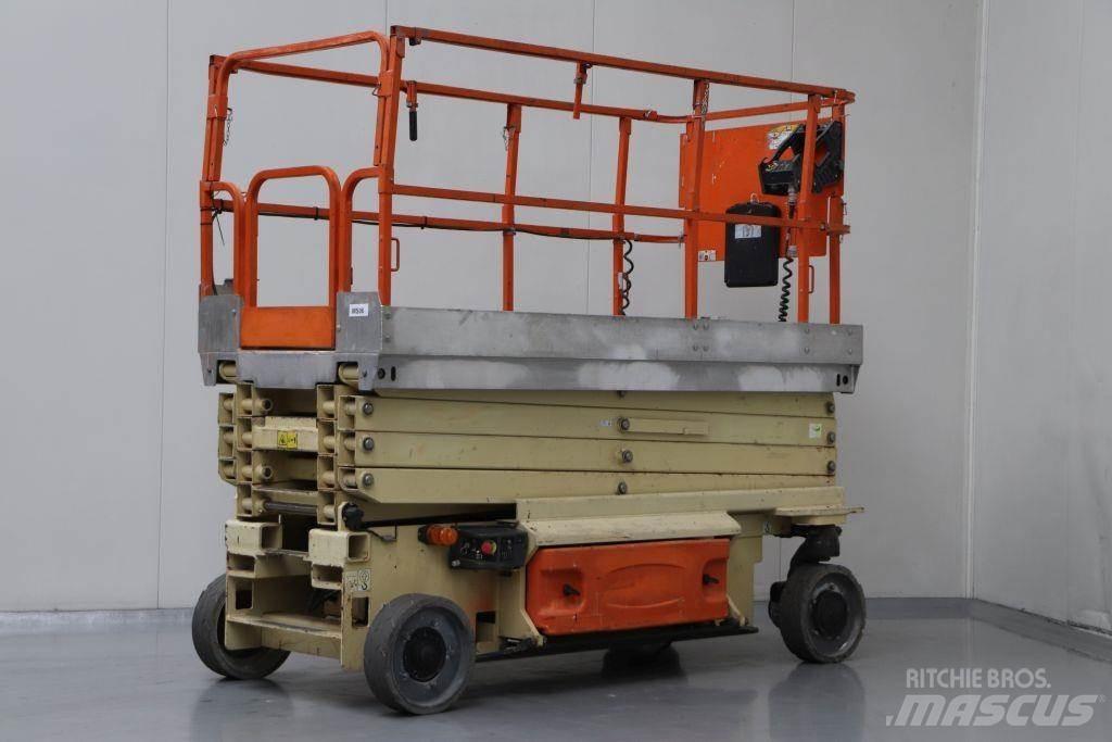 JLG 3246 ES رافعات مقصية الشكل