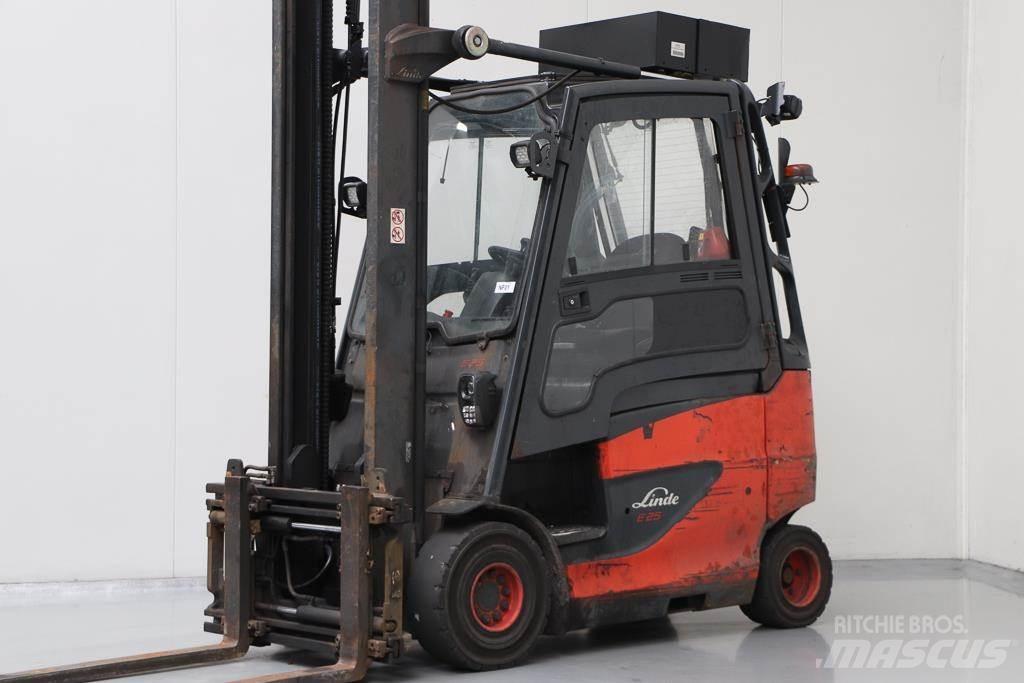 Linde E25H-01/600 شاحنات ذات رافعات شوكية تعمل بالكهرباء
