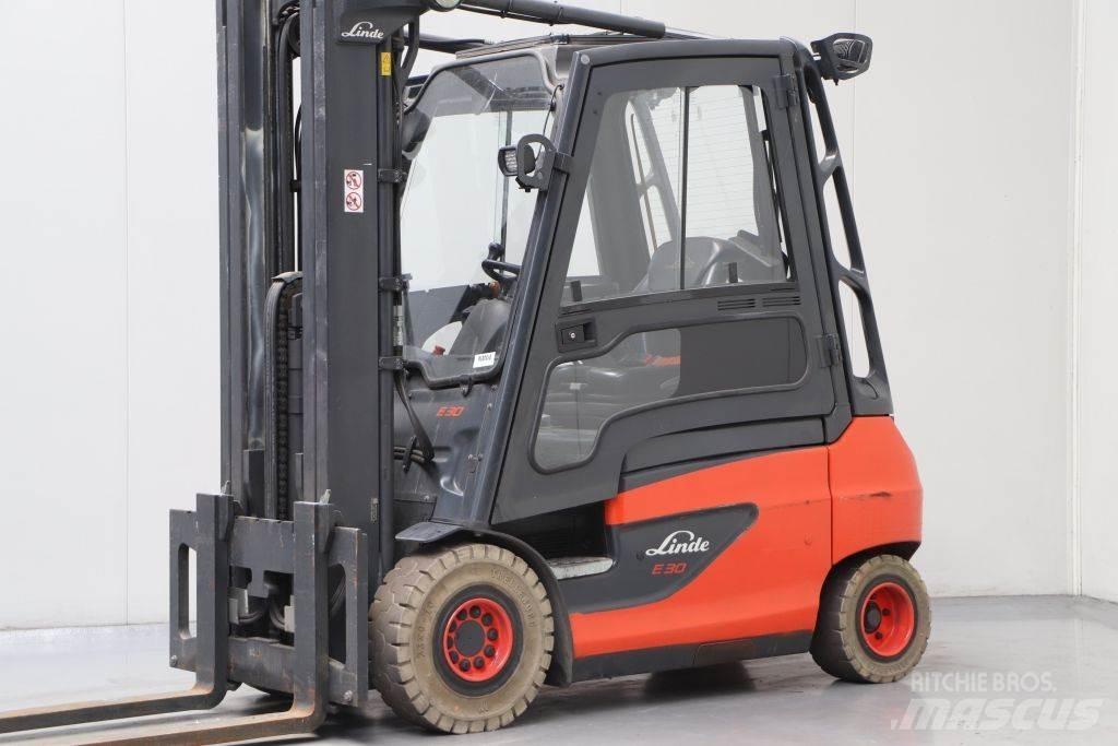 Linde E30-01 شاحنات ذات رافعات شوكية تعمل بالكهرباء