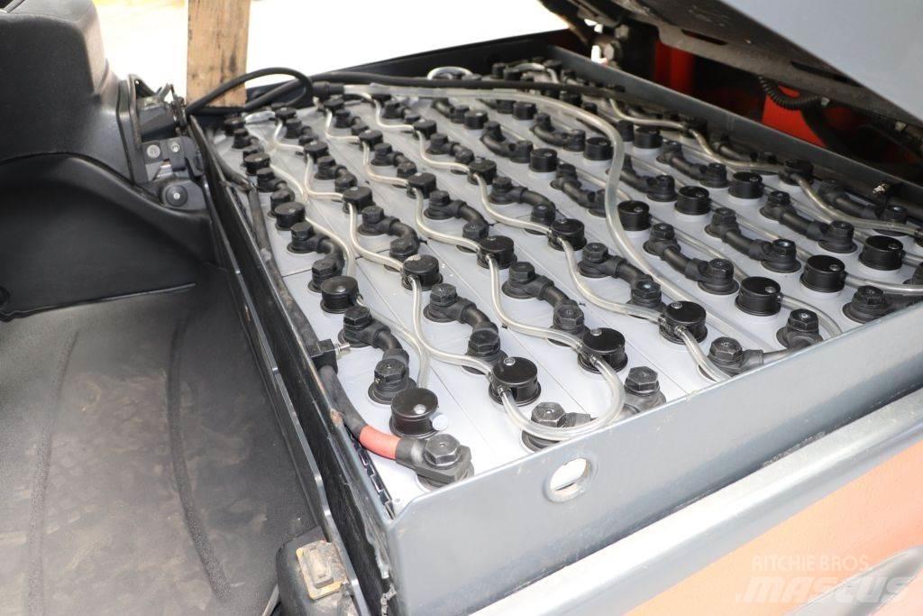 Linde E30-01 شاحنات ذات رافعات شوكية تعمل بالكهرباء