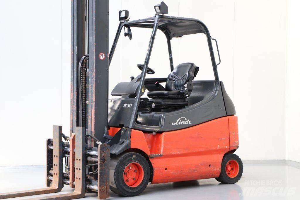 Linde E30-02/600 شاحنات ذات رافعات شوكية تعمل بالكهرباء