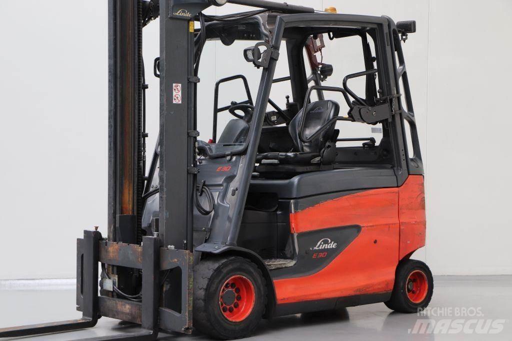Linde E30HL-01/600 شاحنات ذات رافعات شوكية تعمل بالكهرباء