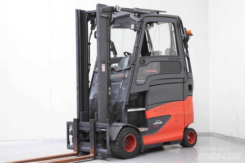 Linde E30HL-01/600 شاحنات ذات رافعات شوكية تعمل بالكهرباء