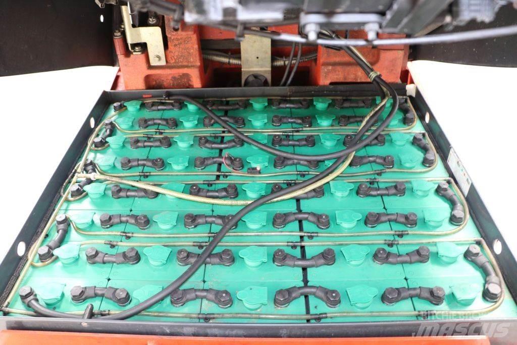 Linde E30S-03/600 شاحنات ذات رافعات شوكية تعمل بالكهرباء