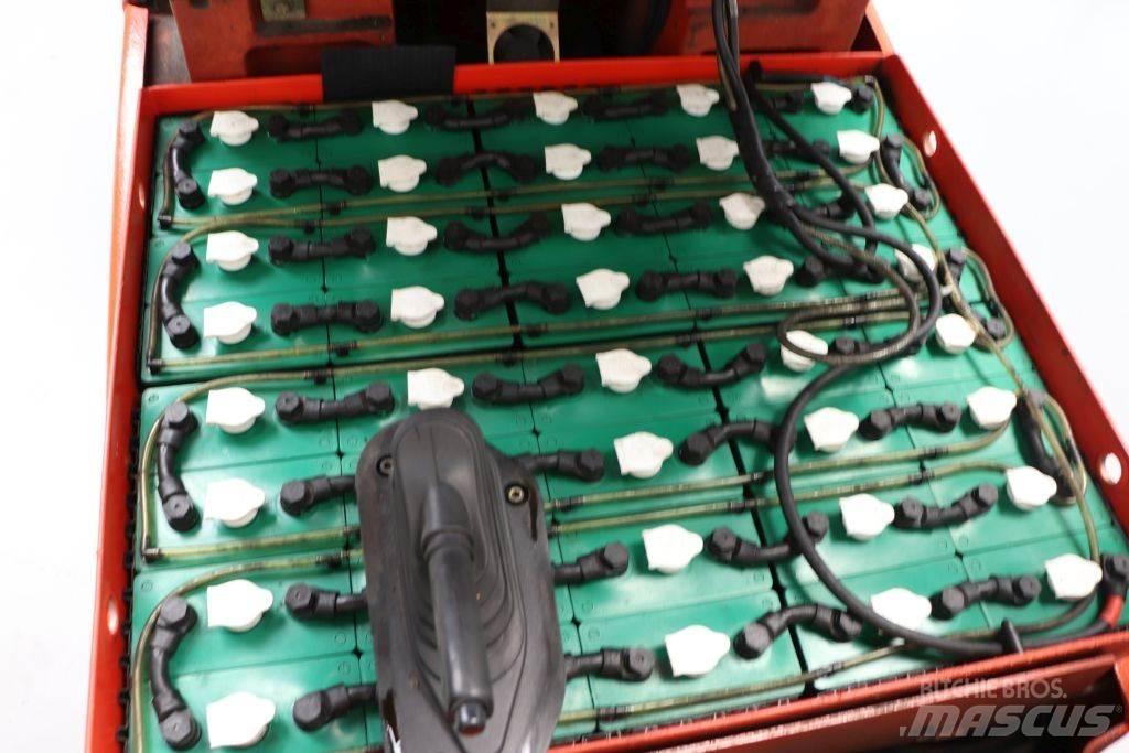 Linde E30S-03/600 شاحنات ذات رافعات شوكية تعمل بالكهرباء