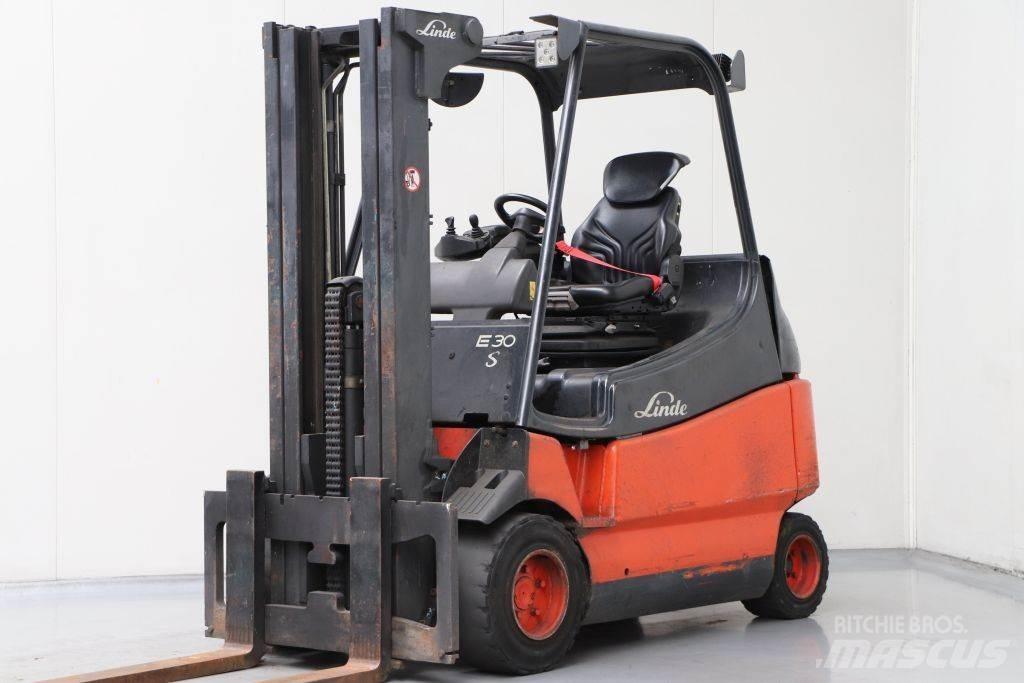 Linde E30S-03/600 شاحنات ذات رافعات شوكية تعمل بالكهرباء