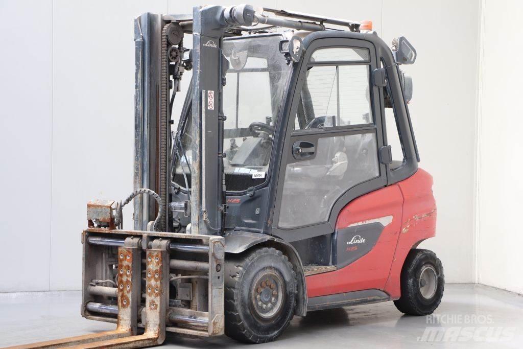 Linde H25D-01/600 شاحنات الديزل