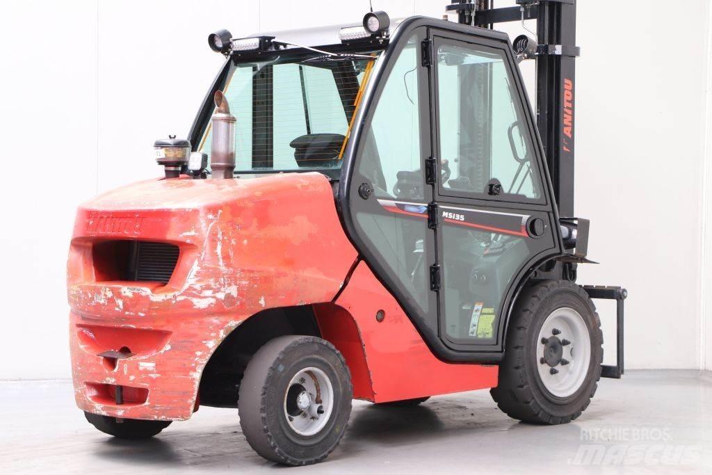 Manitou MSI35D شاحنات الديزل