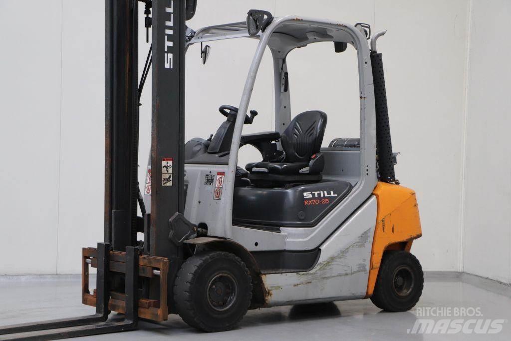 Still RX70-25T شاحنات LPG
