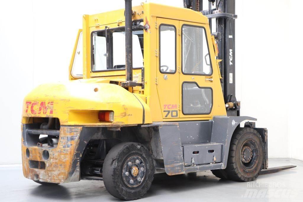 TCM FD70-2 شاحنات الديزل