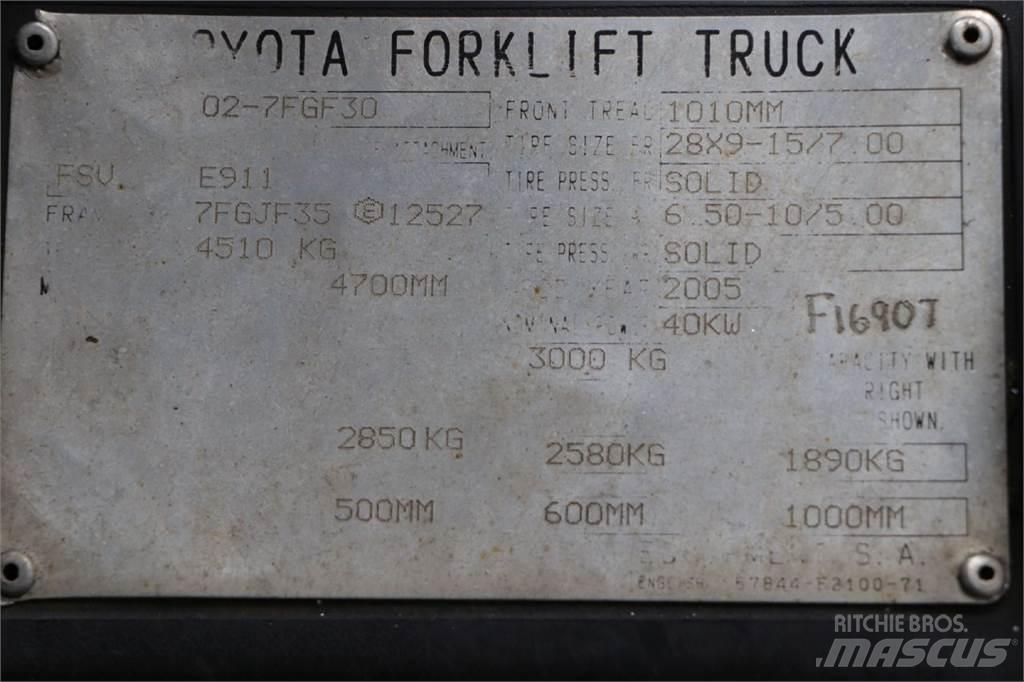 Toyota 02-7FGF30 شاحنات LPG