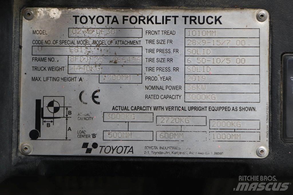 Toyota 02-8FDF30 شاحنات الديزل