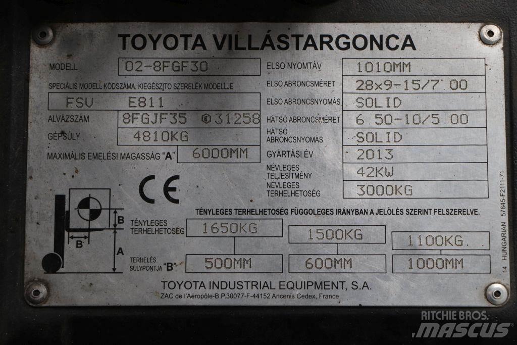 Toyota 02-8FGF30 شاحنات LPG